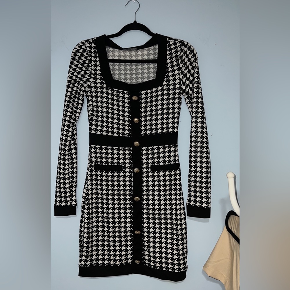 Mini black and white dress
